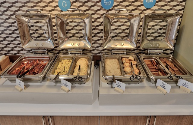 Holiday Inn Express & Suites Albuquerque East by IHG