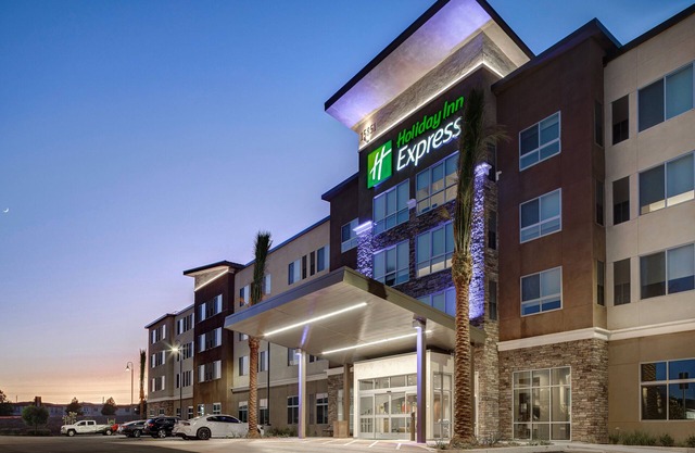 Holiday Inn Express & Suites Chino Hills by IHG