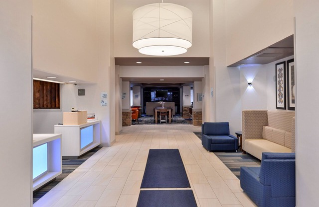 Holiday Inn Express Sacramento Airport Woodland by IHG