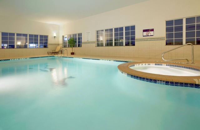 Holiday Inn Express & Suites Georgetown by IHG