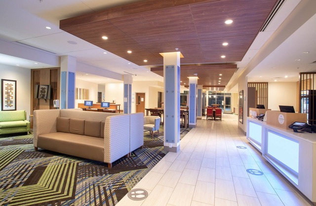Holiday Inn Express And Suites Goodland I 70 by IHG