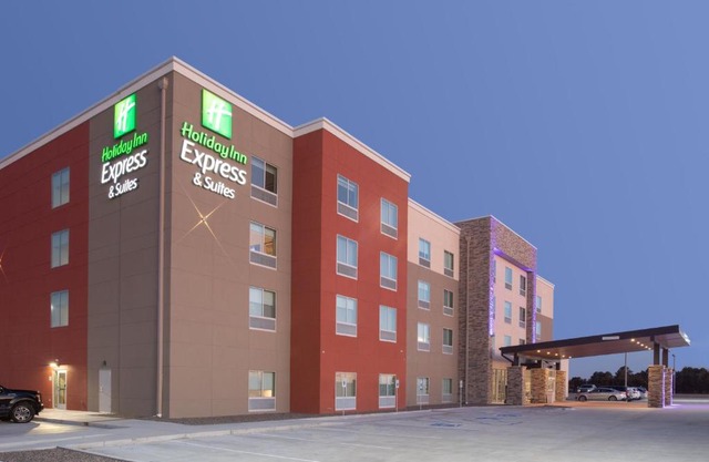 Holiday Inn Express & Suites - Goodland I-70 by IHG