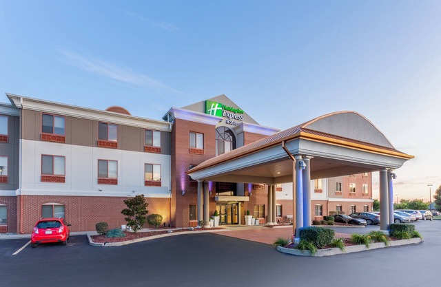 Holiday Inn Express & Suites - O'Fallon /Shiloh by IHG
