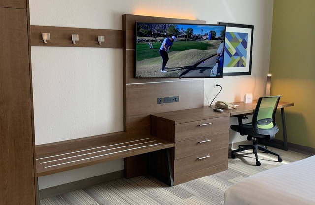 Holiday Inn Express & Suites Atlanta - Tucker Northlake by IHG