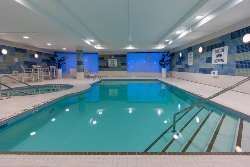 Holiday Inn Express & Suites Vaughan-Southwest by IHG