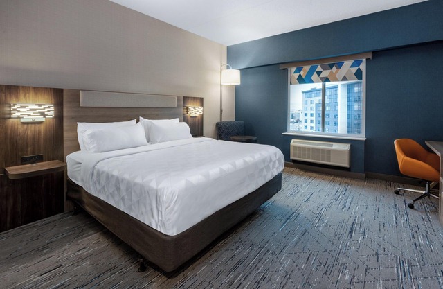 Holiday Inn Express & Suites Vaughan-Southwest by IHG