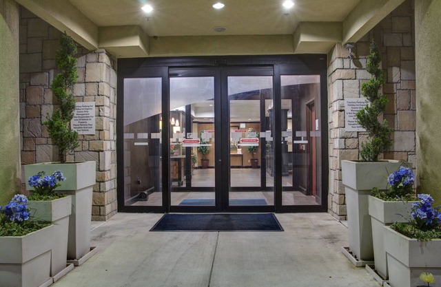 Holiday Inn Express & Suites Paris, Texas by IHG