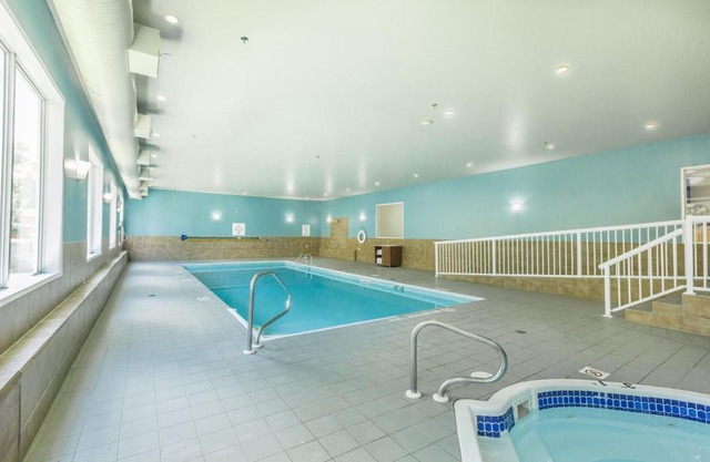 Holiday Inn Express & Suites-Regina-South by IHG
