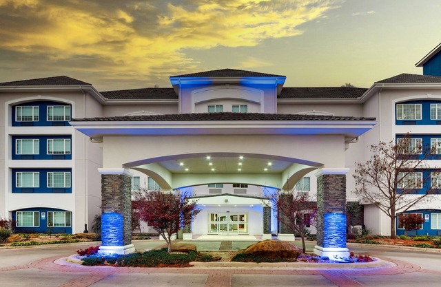 Holiday Inn Express & Suites Ardmore by IHG