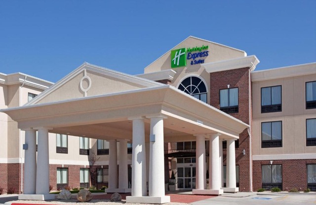 Holiday Inn Express & Suites Buffalo by IHG