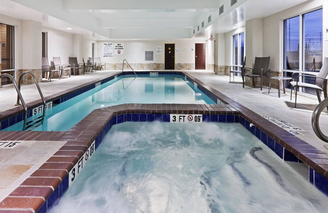 Holiday Inn Express & Suites El Paso West by IHG