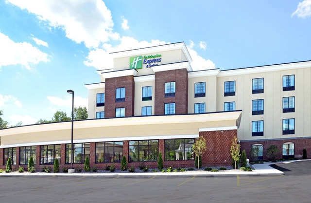 Holiday Inn Express & Suites Geneva Finger Lakes by IHG