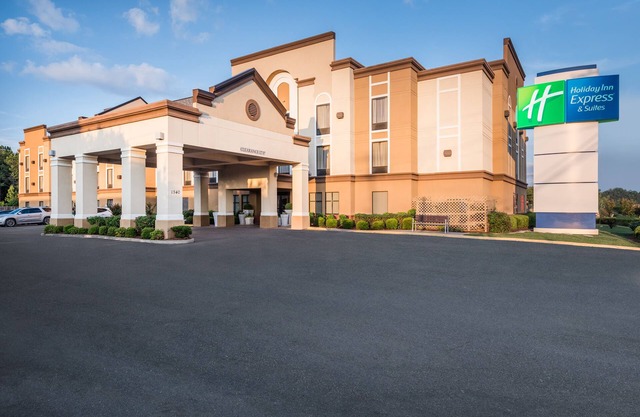 Holiday Inn Express & Suites Grenada by IHG