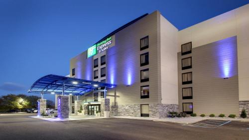 Holiday Inn Express & Suites Jackson Downtown - Coliseum by IHG