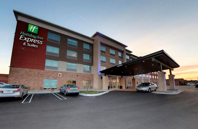 Holiday Inn Express & Suites - Detroit Northwest - Livonia by IHG
