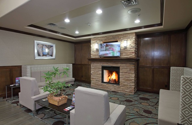 Holiday Inn Express And Suites - Vernon by IHG