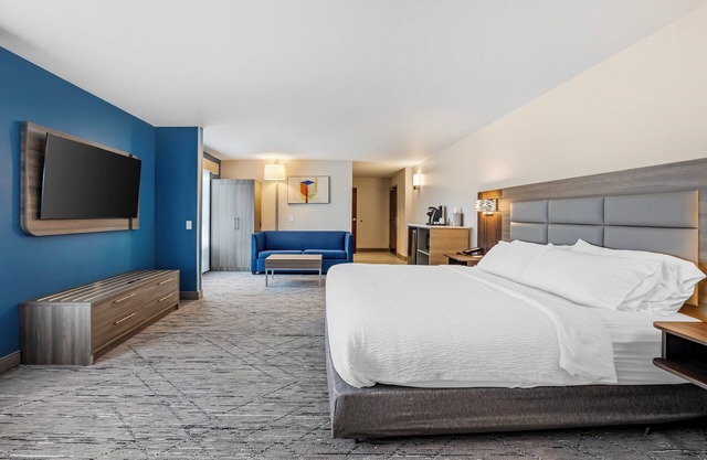 Holiday Inn Express White House by IHG