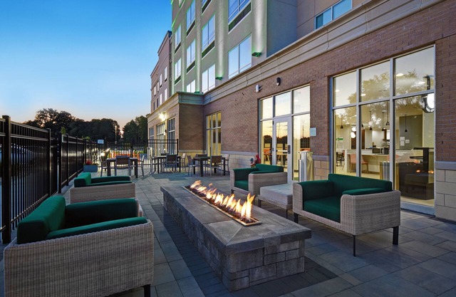 Holiday Inn Grand Rapids North - Walker by IHG