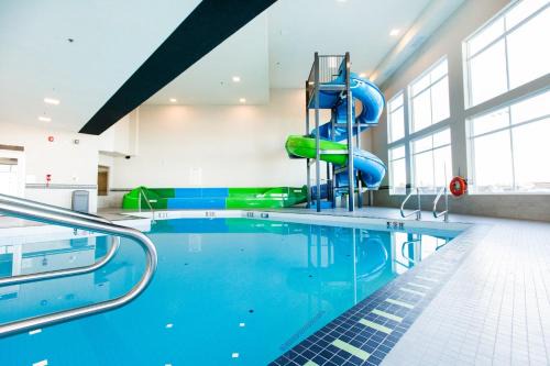 Holiday Inn Hotel & Suites Calgary South - Conference Ctr by IHG