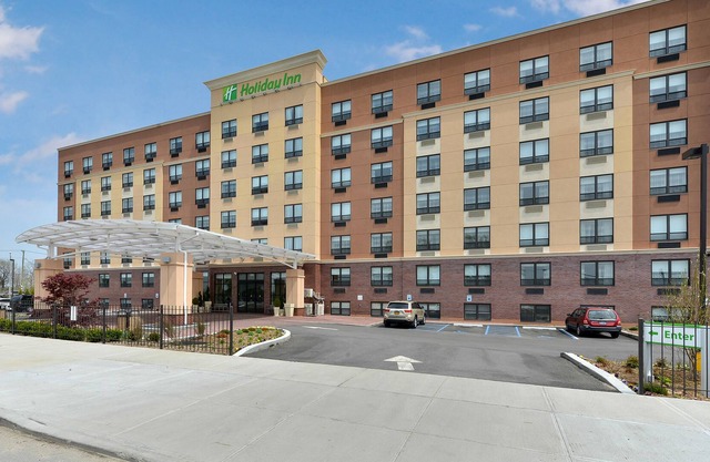 Holiday Inn New York JFK Airport Area, an IHG Hotel