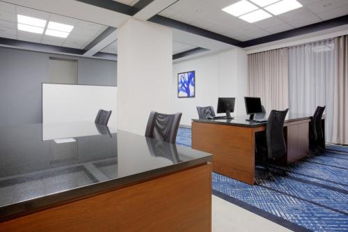 Holiday Inn Ottawa East by IHG