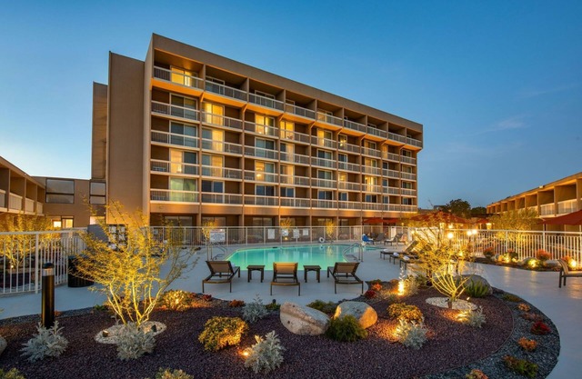 Holiday Inn Oxnard North by IHG