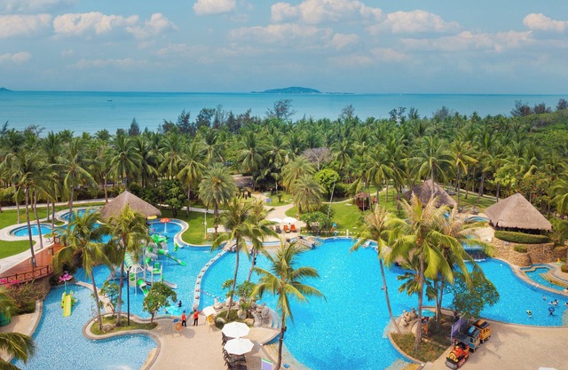 Holiday Inn Resort Sanya Bay by IHG