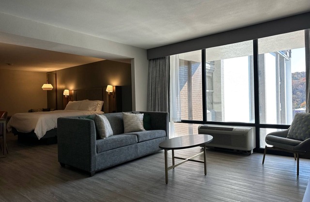 Holiday Inn Roanoke-Tanglewood-Rt 419&i581 by IHG