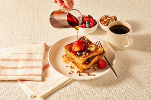 Holiday Inn & Suites Columbia NE - Ft Jackson Area by IHG