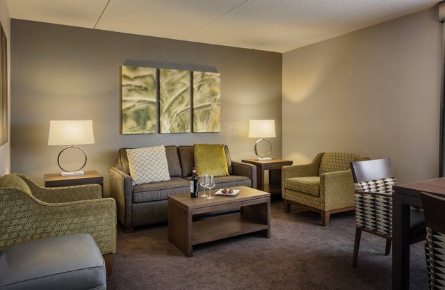 Holiday Inn Winnipeg South by IHG