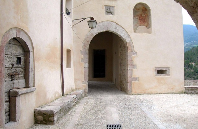 Ferienhaus Sant'Anatolia di Narco für 2 - 6 Personen mit 2 Schlafzimmern - Schloß/Burg