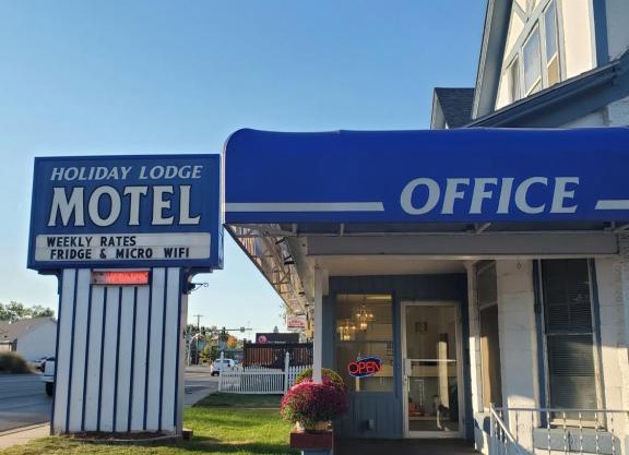 Holiday Lodge
