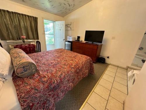 Holiday Motel