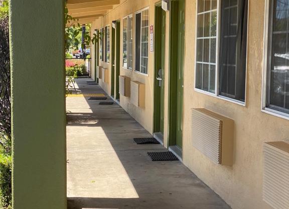 Holiday Motel