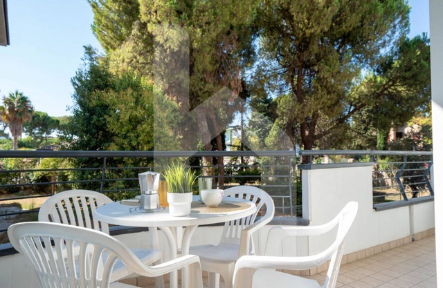 Holiday Rendez Vous 15 - Ground floor apartment with balcony and side sea view
