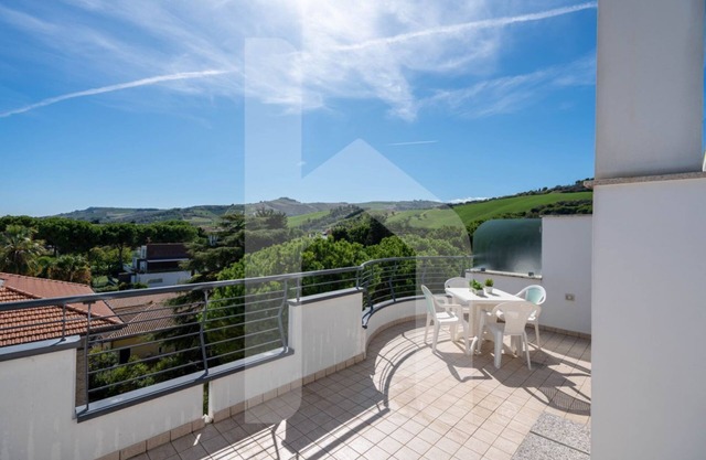 Holiday Rendez Vous 51 - Fourth floor apartment with side sea view