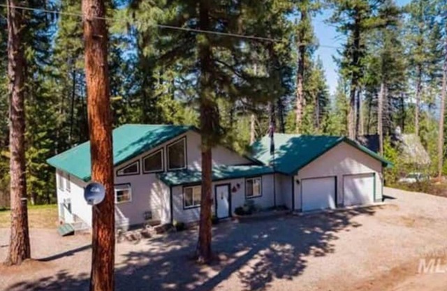 Holiday Tree House - with community pool & golf!