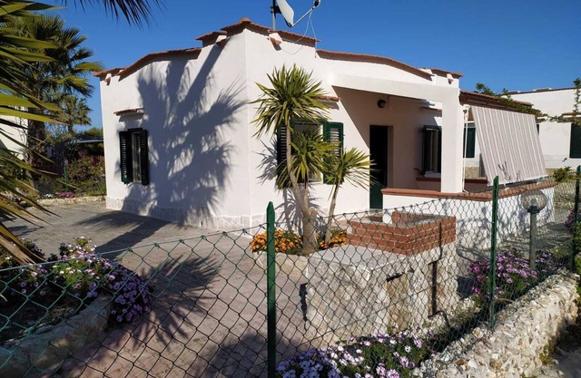 Urlaub in Cottage No. 1 Giovanna Disanti, umgeben von viel Grün in Gargano aVieste