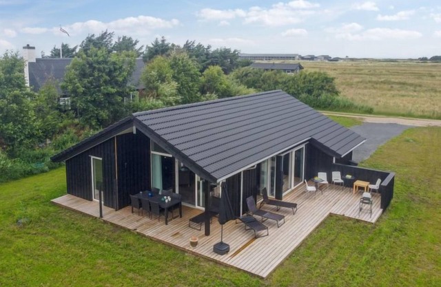 "Holke" - 600m from the sea by Interhome
