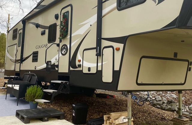 Holland Hideout - RV Escape on Lake Weiss