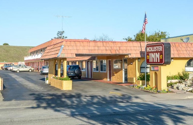 Hollister Inn