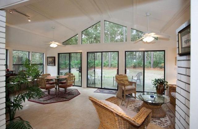 HOLLYBOURNE II by Jekyll Realty