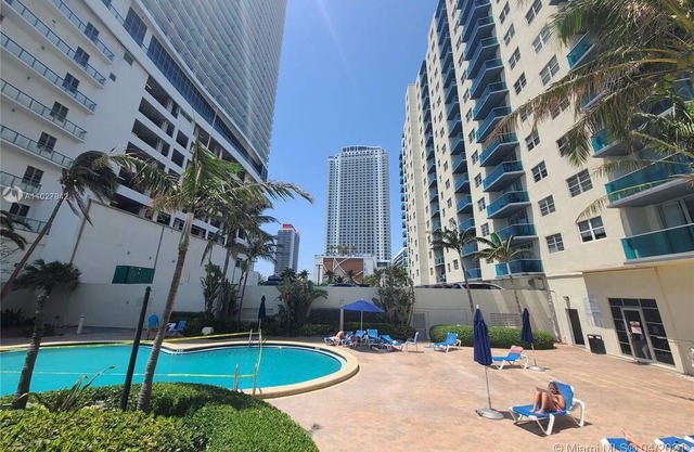 Hollywood Florida ocean view access to beach just steps away sian building
