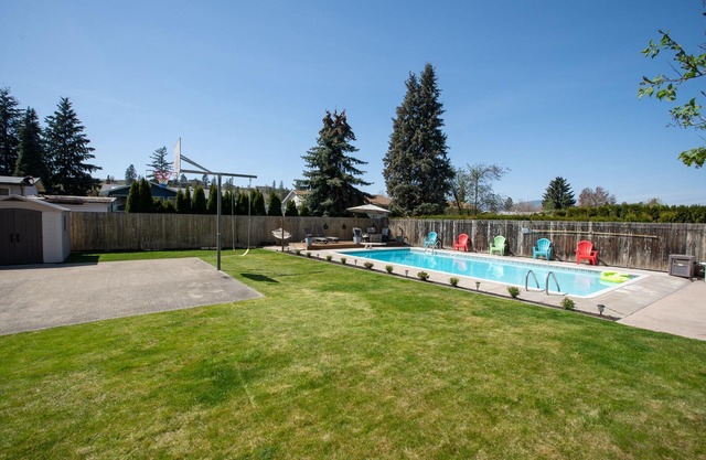 Hollywood Holiday House - Family and Pet Friendly - Pool open May 15