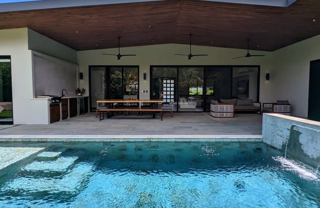 Hollywood House