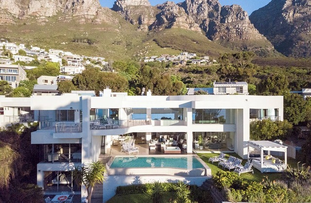 Hollywood-Villa Camps Bay (für 10)