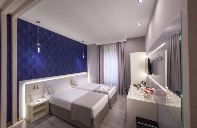 Holygold Suite