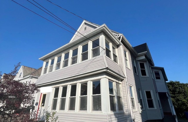 Holyoke House Oasis - Near Colleges, Cities & More