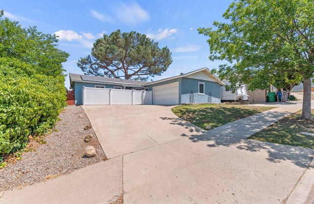 Santee Home Away From Home-Next to parks & trails!