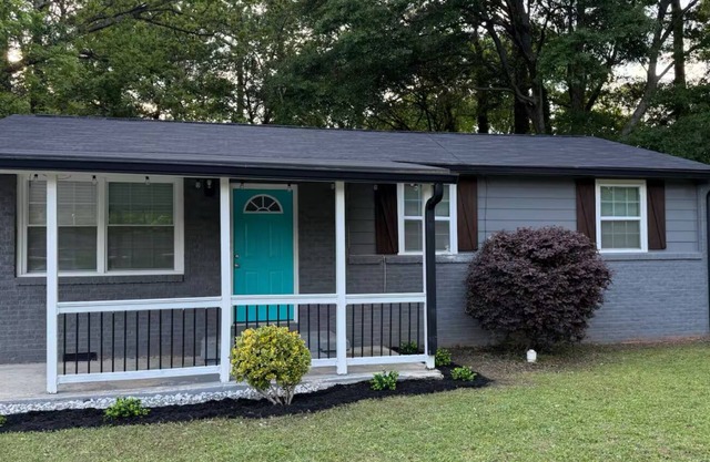 Home Away From Home…Just 8 Min From the Airport!